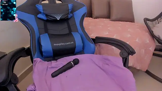 Snapshot of gaby_flow chatting on 8, 3, 2025 gaby flow online show from 8, 3, 2025