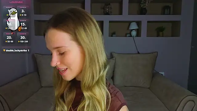 LinaCristonsen online show from 5, 10, 2025