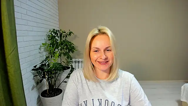 Alicee Gracee online show from 26, 1, 2025