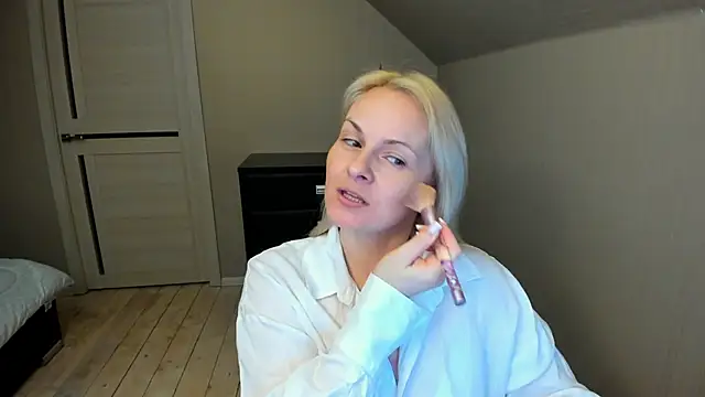 Alicee Gracee online show from 15, 2, 2025