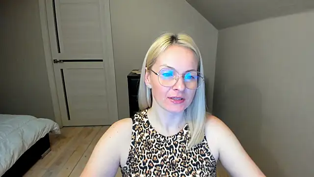 Alicee Gracee online show from 14, 3, 2025