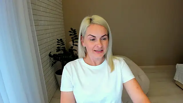 Alicee Gracee online show from 12, 9, 2025