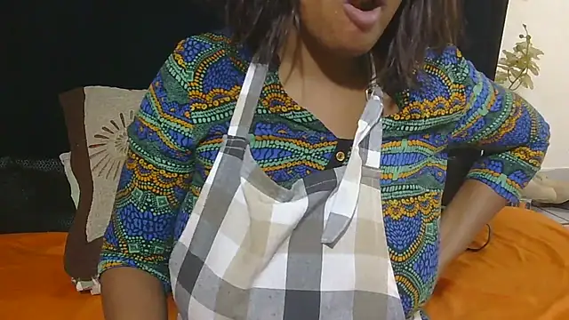 Snapshot of MaximTease24 chatting on 19, 9, 2025 MaximTease24 online show from 19, 9, 2025