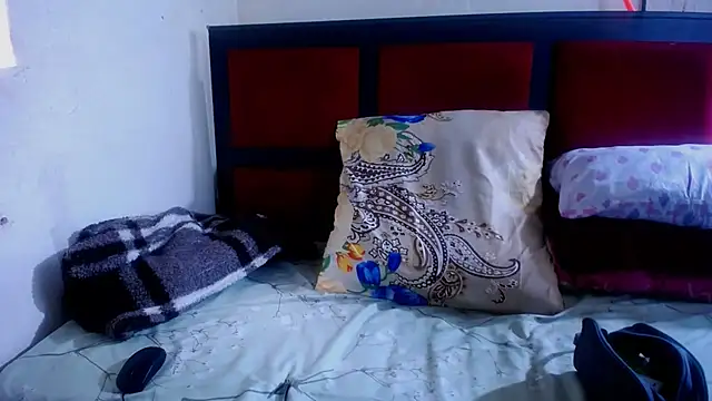 Snapshot of MaximTease24 chatting on 12, 10, 2025 MaximTease24 online show from 12, 10, 2025