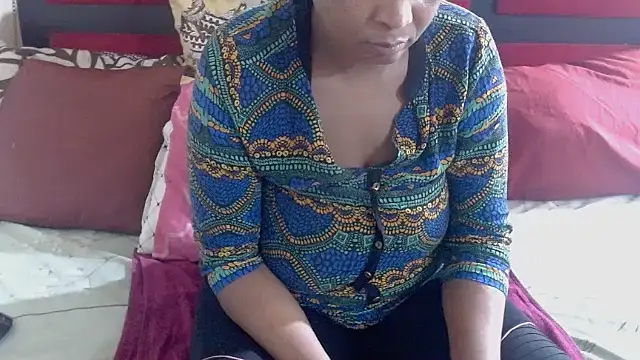 Snapshot of MaximTease24 chatting on 27, 11, 2025 MaximTease24 online show from 27, 11, 2025