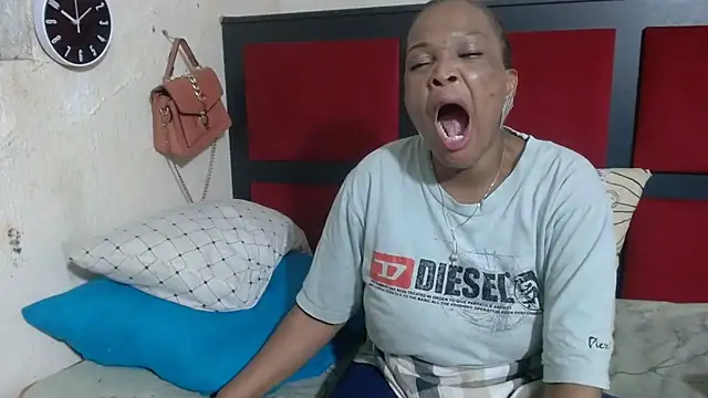 MaximTease24 online show from 19, 3, 2026