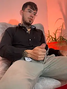 Anthony-Martin online show from 7, 11, 2025