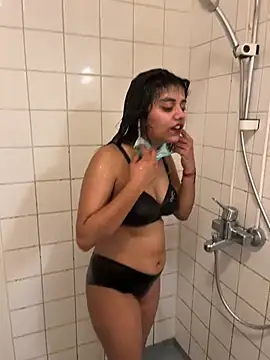 Snapshot of ScarletAss chatting on 1, 1, 2025 ScarletAss online show from 1, 1, 2025