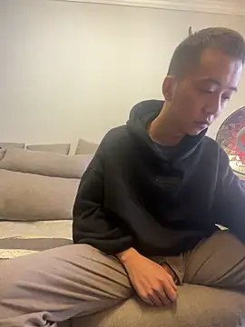 Snapshot of ngg9414 chatting on 5, 3, 2025 ngg9414 online show from 5, 3, 2025