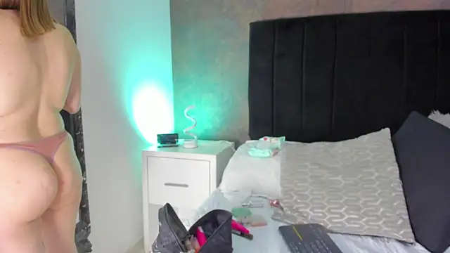 Snapshot of NaxaAndLexi_ chatting on 18, 1, 2025 NaxaAndLexi online show from 18, 1, 2025