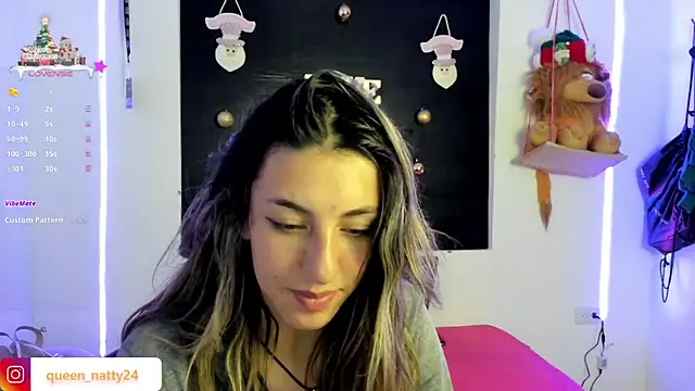 Snapshot of queen-natty chatting on 19, 12, 2024 queen-natty online show from 19, 12, 2024