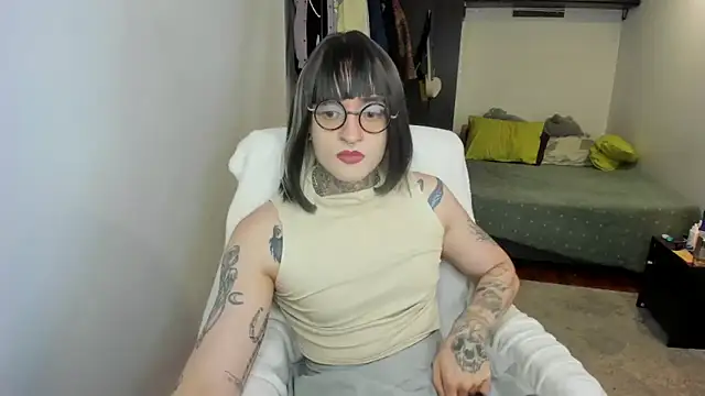 Snapshot of ShiiraVelkor chatting on 6, 11, 2025 ShiiraVelkor online show from 6, 11, 2025