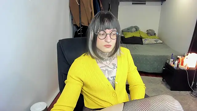 Snapshot of ShiiraVelkor chatting on 15, 11, 2025 ShiiraVelkor online show from 15, 11, 2025