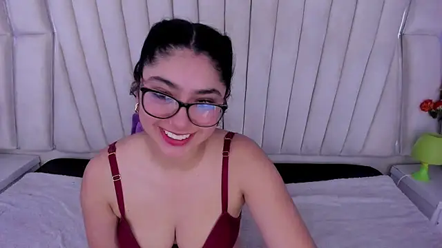 Lucy Anall  online show from 20, 12, 2024