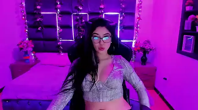 Lucy Anall  online show from 26, 12, 2024