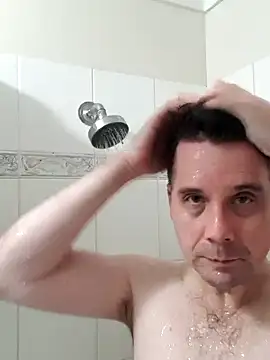 Snapshot of tilobinder chatting on 15, 12, 2024 tilobinder online show from 15, 12, 2024