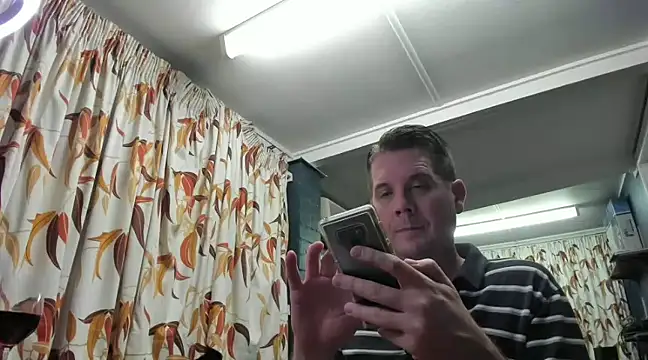 Snapshot of tilobinder chatting on 21, 12, 2024 tilobinder online show from 21, 12, 2024