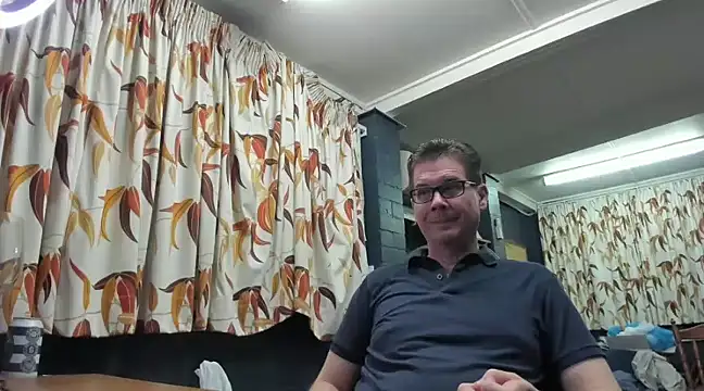 Snapshot of tilobinder chatting on 10, 1, 2025 tilobinder online show from 10, 1, 2025