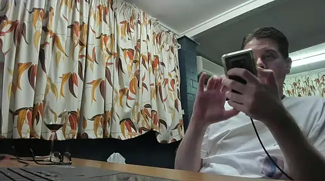 Snapshot of tilobinder chatting on 11, 1, 2025 tilobinder online show from 11, 1, 2025