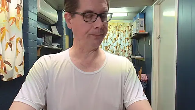 Snapshot of tilobinder chatting on 13, 9, 2025 tilobinder online show from 13, 9, 2025