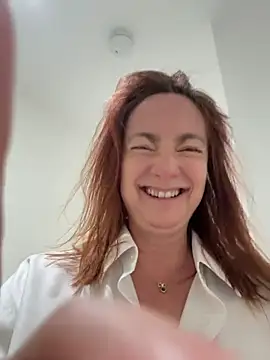 LouiseTswing online show from 8, 6, 2026
