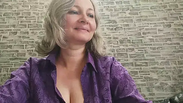 EdithManning online show from 9, 10, 2025