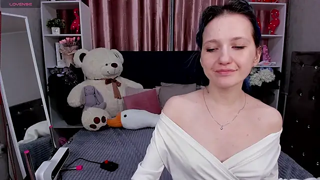 MiaKarlos online show from 23, 2, 2025