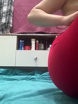 abyusif101099 online show from 10, 4, 2026