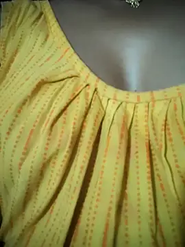 Snapshot of Hot-Anuska chatting on 5, 11, 2025 Hot-Anuska online show from 5, 11, 2025