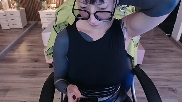 Snapshot of Sam_mansson66 chatting on 8, 11, 2025 Sam mansson66 online show from 8, 11, 2025