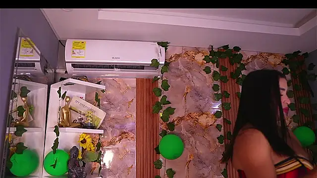 zoey-fox online show from 20, 3, 2026