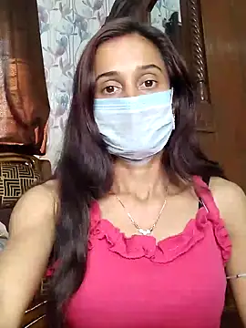 Snapshot of Oleevia chatting on 6, 2, 2025 Oleevia online show from 6, 2, 2025