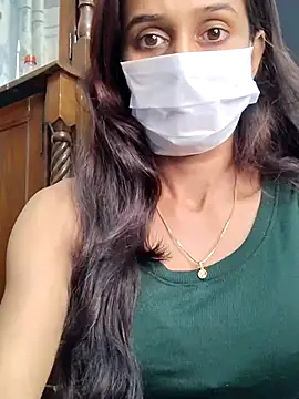 Snapshot of Oleevia chatting on 24, 9, 2025 Oleevia online show from 24, 9, 2025