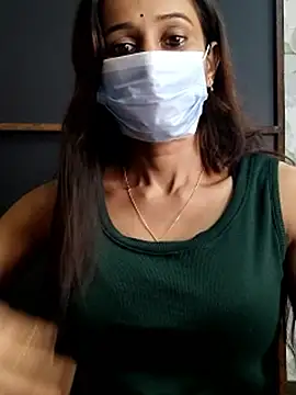 Snapshot of Oleevia chatting on 11, 11, 2025 Oleevia online show from 11, 11, 2025