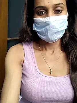 Snapshot of Oleevia chatting on 24, 11, 2025 Oleevia online show from 24, 11, 2025