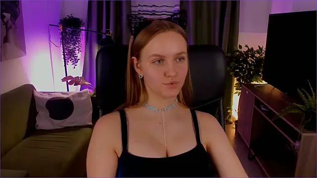 Snapshot of KellyPoter chatting on 14, 12, 2024 KellyPoter online show from 14, 12, 2024