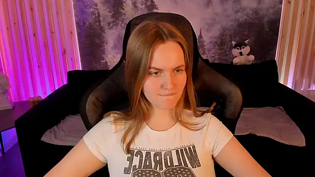 Snapshot of KellyPoter chatting on 17, 12, 2024 KellyPoter online show from 17, 12, 2024