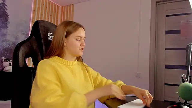 Snapshot of KellyPoter chatting on 17, 12, 2024 KellyPoter online show from 17, 12, 2024