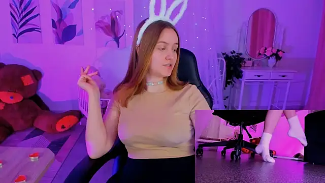 Snapshot of KellyPoter chatting on 7, 1, 2025 KellyPoter online show from 7, 1, 2025