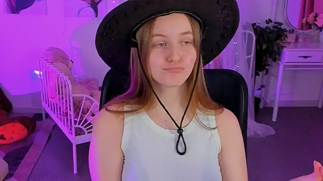 Snapshot of KellyPoter chatting on 12, 1, 2025 KellyPoter online show from 12, 1, 2025