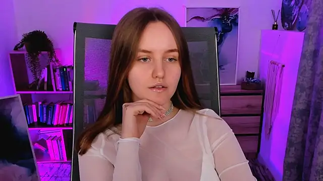 Snapshot of KellyPoter chatting on 20, 2, 2025 KellyPoter online show from 20, 2, 2025