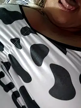 Snapshot of Kasandra_Ho chatting on 15, 2, 2025 Kasandra Ho online show from 15, 2, 2025