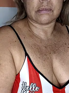 Snapshot of Kasandra_Ho chatting on 2, 3, 2025 Kasandra Ho online show from 2, 3, 2025