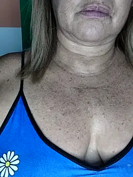 Snapshot of Kasandra_Ho chatting on 1, 10, 2025 Kasandra Ho online show from 1, 10, 2025