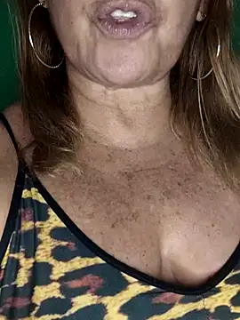 Snapshot of Kasandra_Ho chatting on 10, 11, 2025 Kasandra Ho online show from 10, 11, 2025