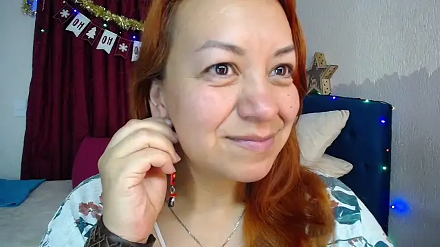 Snapshot of Delilah_Belmont chatting on 23, 12, 2024 Delilah Belmont online show from 23, 12, 2024