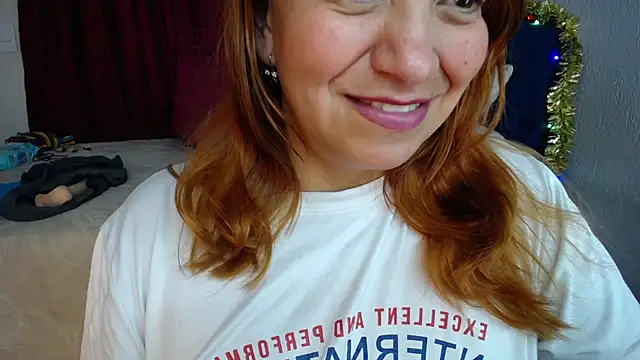 Snapshot of Delilah_Belmont chatting on 7, 1, 2025 Delilah Belmont online show from 7, 1, 2025