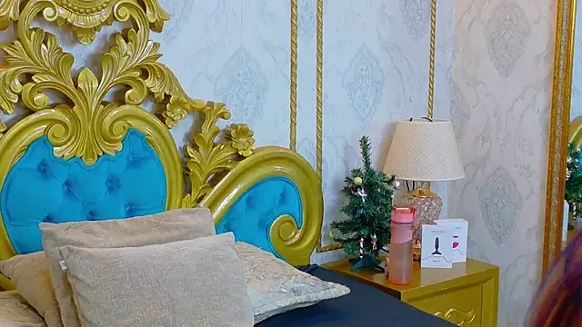 LucyLeah online show from 18, 12, 2025