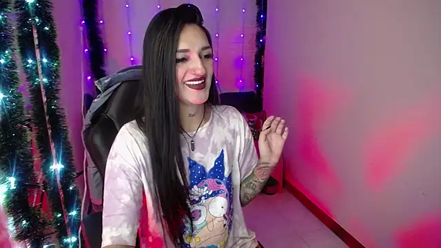 Snapshot of amelierouss chatting on 17, 12, 2024 amelierouss online show from 17, 12, 2024
