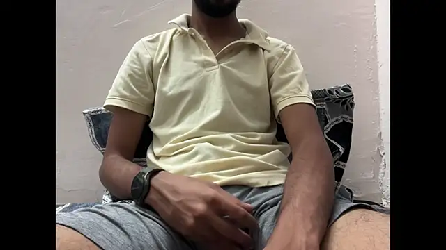 Snapshot of meatycronn chatting on 28, 10, 2025 meatycronn online show from 28, 10, 2025